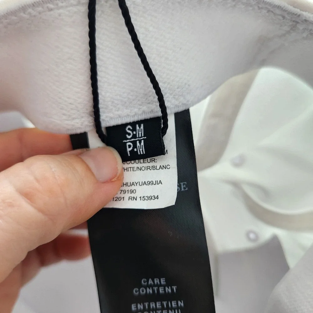 Authentic Canada Goose Tech Cap White Black Unisex Baseball Hat S/M Designer‎